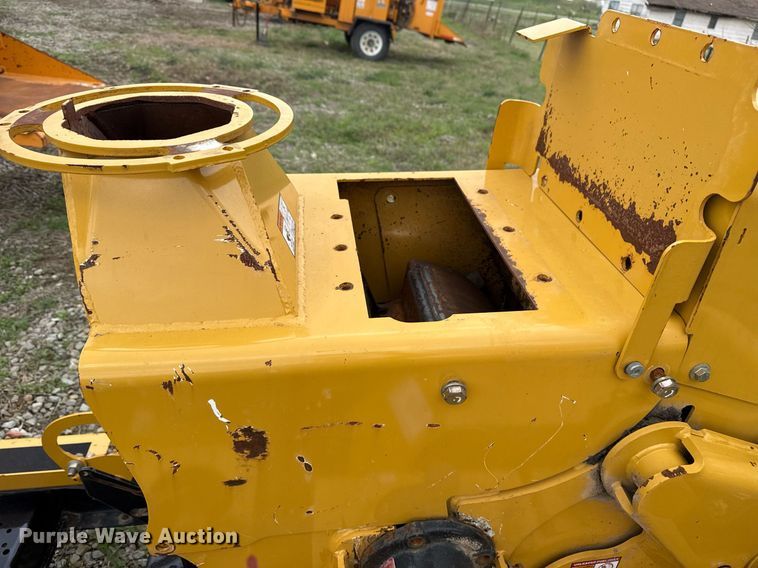 image for item DM5687 2018 Vermeer BC1000XL wood chipper