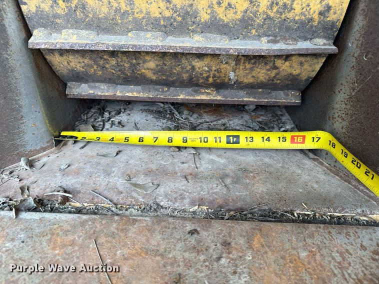 image for item DM5687 2018 Vermeer BC1000XL wood chipper