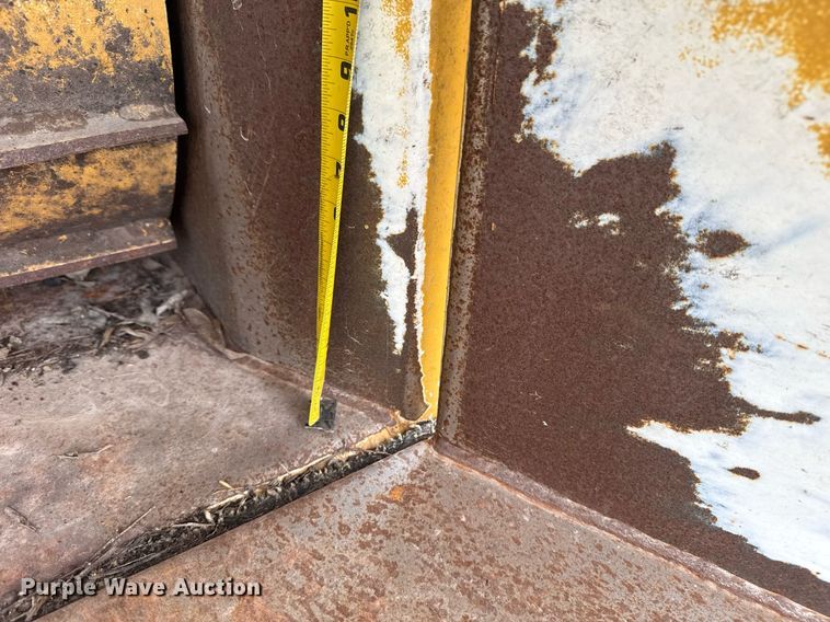 image for item DM5687 2018 Vermeer BC1000XL wood chipper