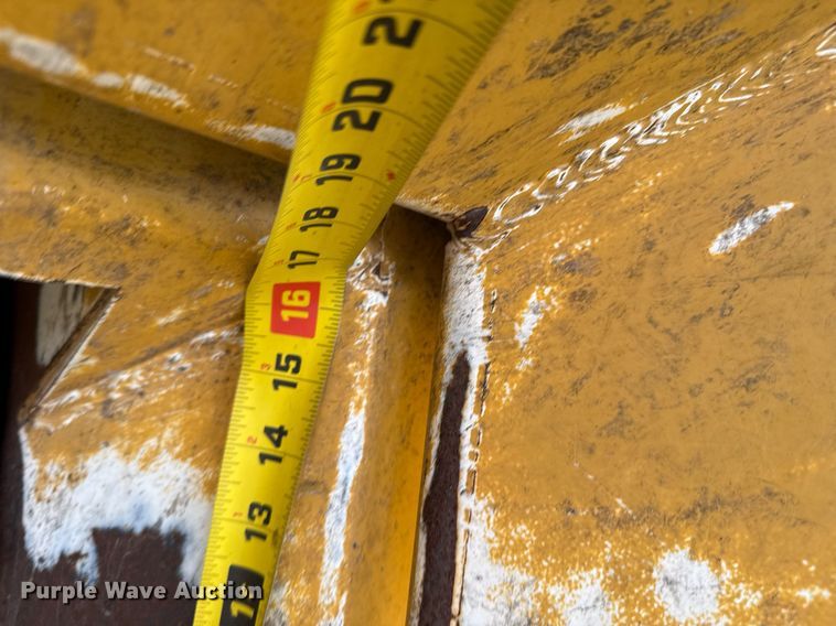 image for item DM5687 2018 Vermeer BC1000XL wood chipper