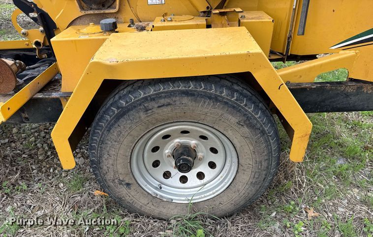 image for item DM5687 2018 Vermeer BC1000XL wood chipper