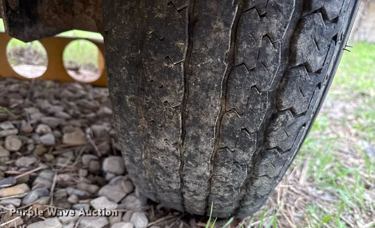 image for item DM5687 2018 Vermeer BC1000XL wood chipper