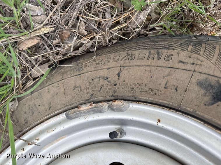 image for item DM5687 2018 Vermeer BC1000XL wood chipper