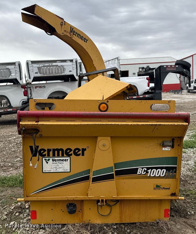 image for item DM5688 Vermeer BC1000XL wood chipper