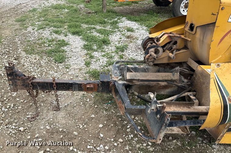 image for item DM5688 Vermeer BC1000XL wood chipper