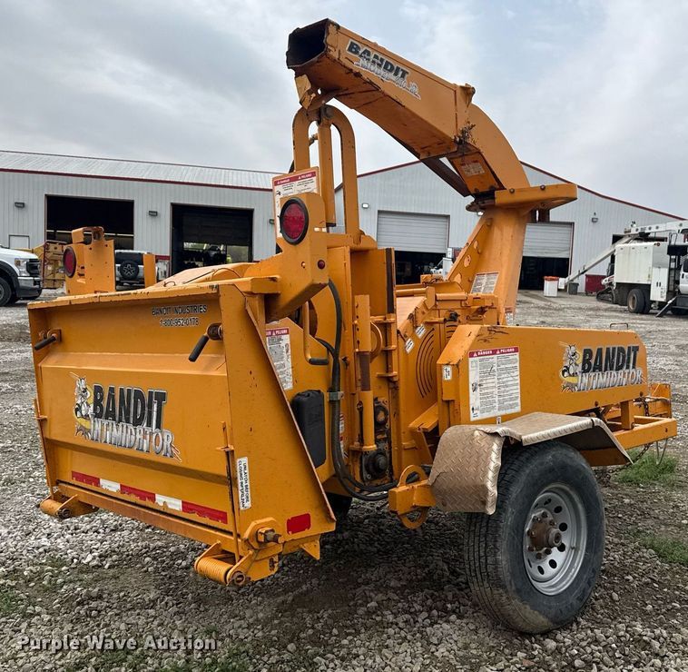 image for item DM5689 Bandit Intimidator 990 wood chipper