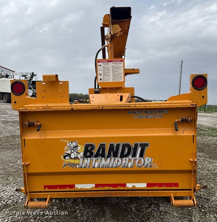 image for item DM5689 Bandit Intimidator 990 wood chipper