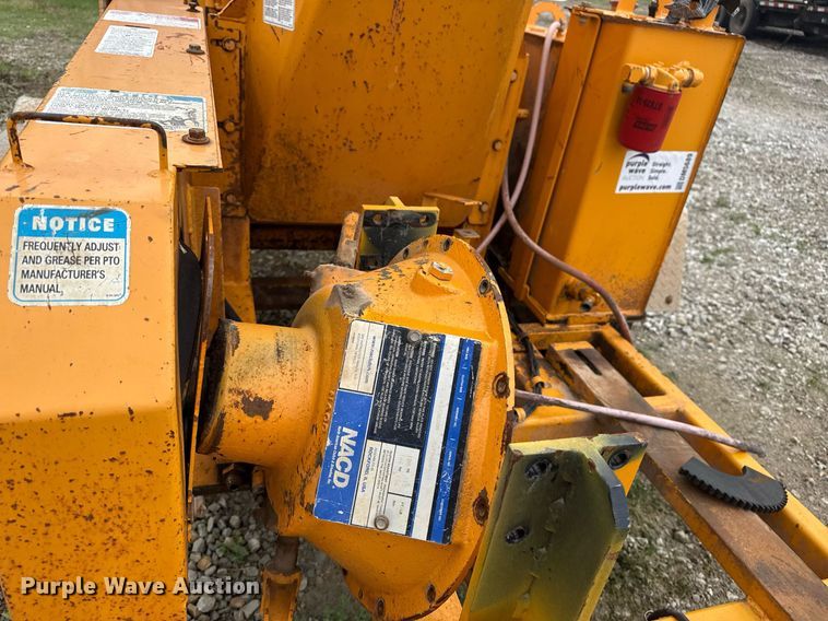 image for item DM5689 Bandit Intimidator 990 wood chipper