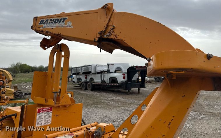 image for item DM5689 Bandit Intimidator 990 wood chipper