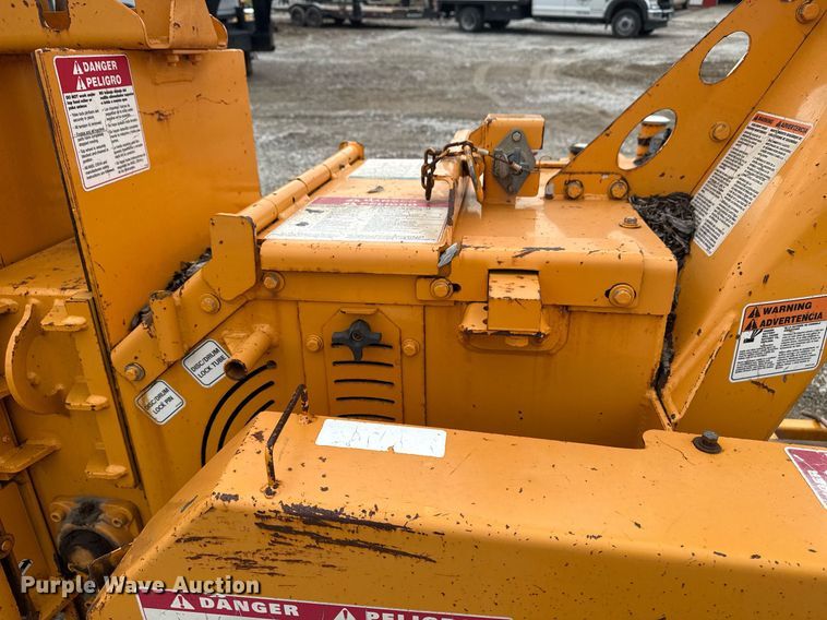 image for item DM5689 Bandit Intimidator 990 wood chipper