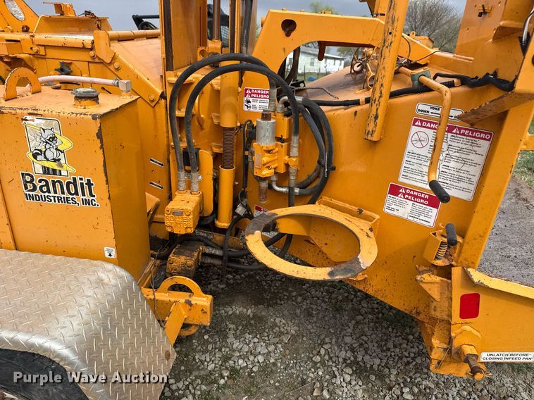 image for item DM5689 Bandit Intimidator 990 wood chipper