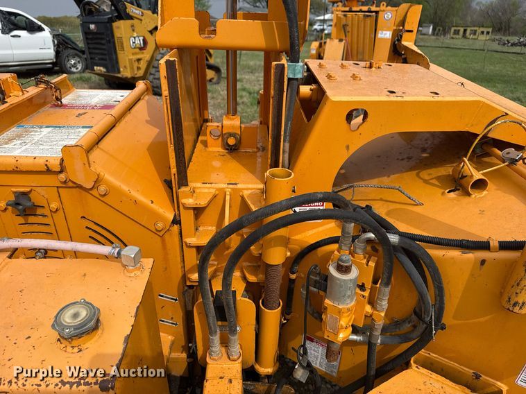 image for item DM5689 Bandit Intimidator 990 wood chipper