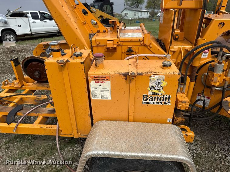 image for item DM5689 Bandit Intimidator 990 wood chipper