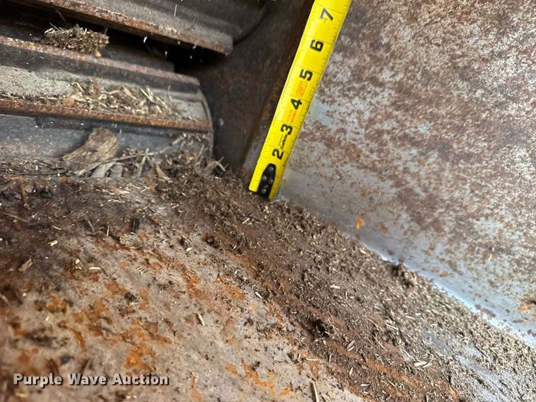 image for item DM5689 Bandit Intimidator 990 wood chipper