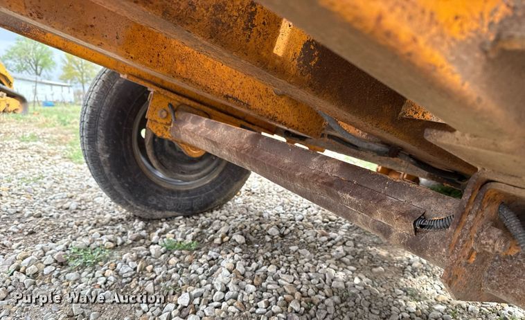 image for item DM5689 Bandit Intimidator 990 wood chipper