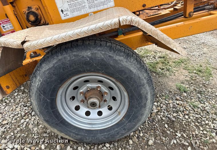 image for item DM5689 Bandit Intimidator 990 wood chipper