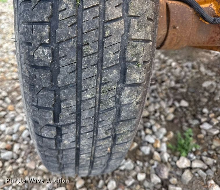 image for item DM5689 Bandit Intimidator 990 wood chipper