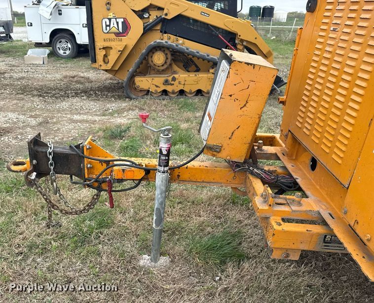 image for item DM5691 2016 Bandit Intimidator 990XP wood chipper