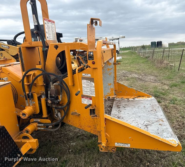 image for item DM5691 2016 Bandit Intimidator 990XP wood chipper