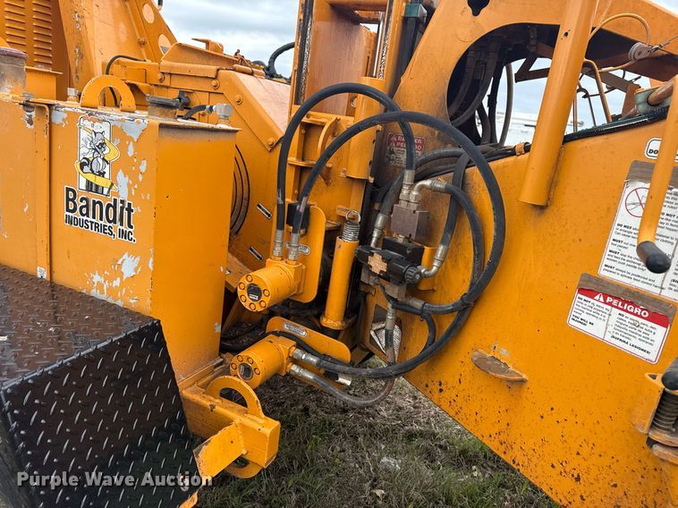 image for item DM5691 2016 Bandit Intimidator 990XP wood chipper