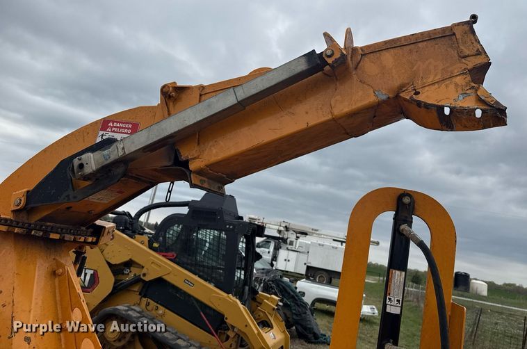 image for item DM5691 2016 Bandit Intimidator 990XP wood chipper