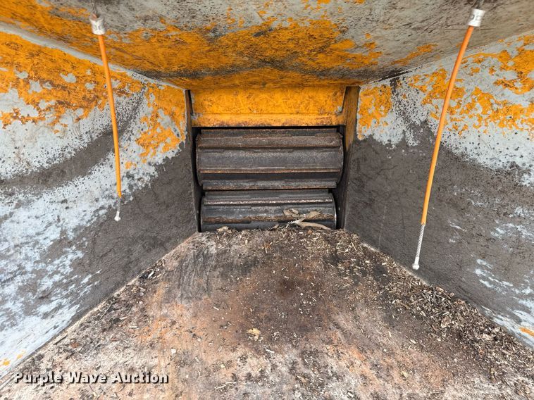 image for item DM5691 2016 Bandit Intimidator 990XP wood chipper