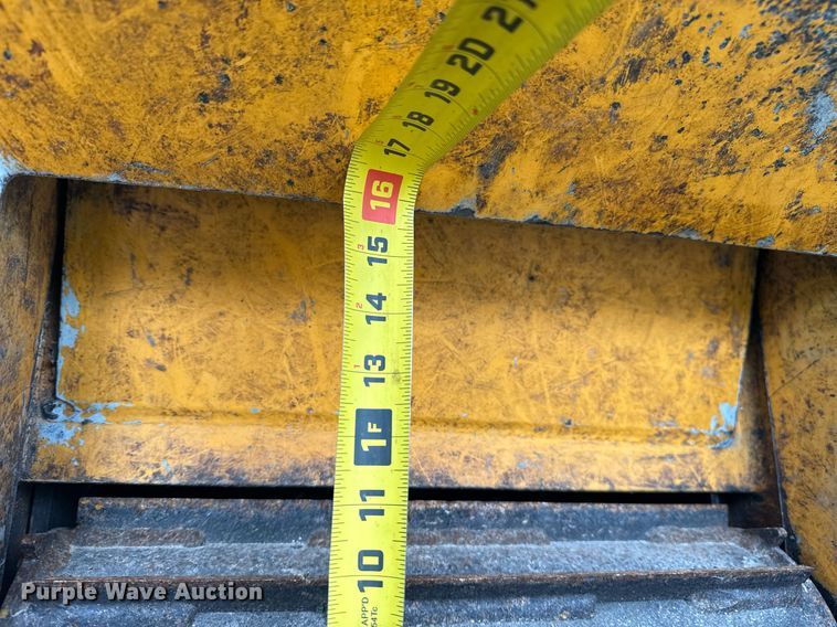 image for item DM5691 2016 Bandit Intimidator 990XP wood chipper