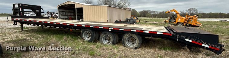 image for item DM5694 2019 Texas Pride Trailers FT83236KGN equipment trailer