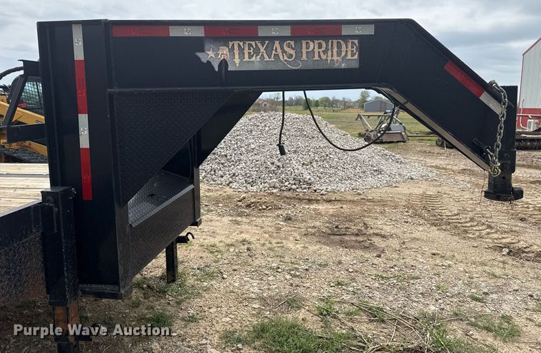 image for item DM5694 2019 Texas Pride Trailers FT83236KGN equipment trailer