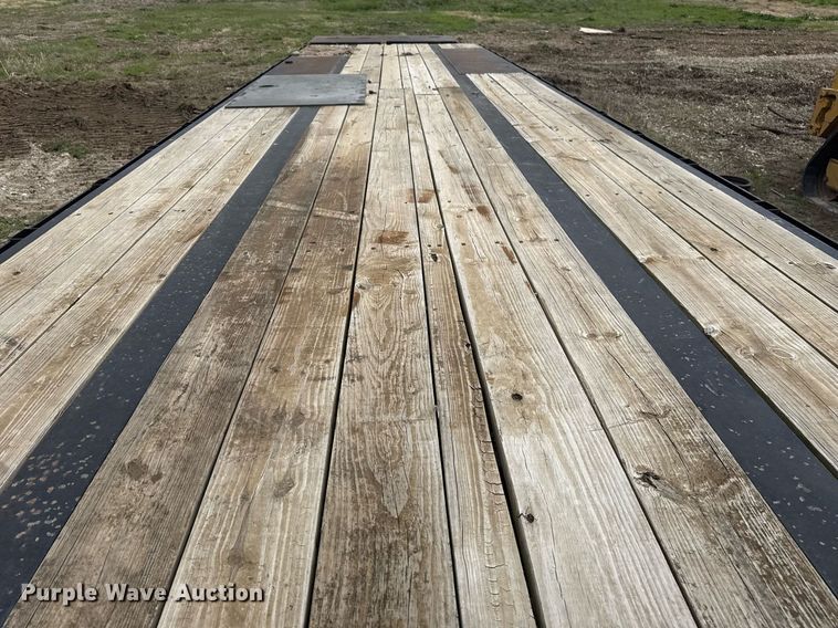 image for item DM5694 2019 Texas Pride Trailers FT83236KGN equipment trailer