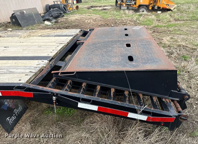 image for item DM5694 2019 Texas Pride Trailers FT83236KGN equipment trailer
