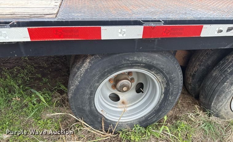 image for item DM5694 2019 Texas Pride Trailers FT83236KGN equipment trailer