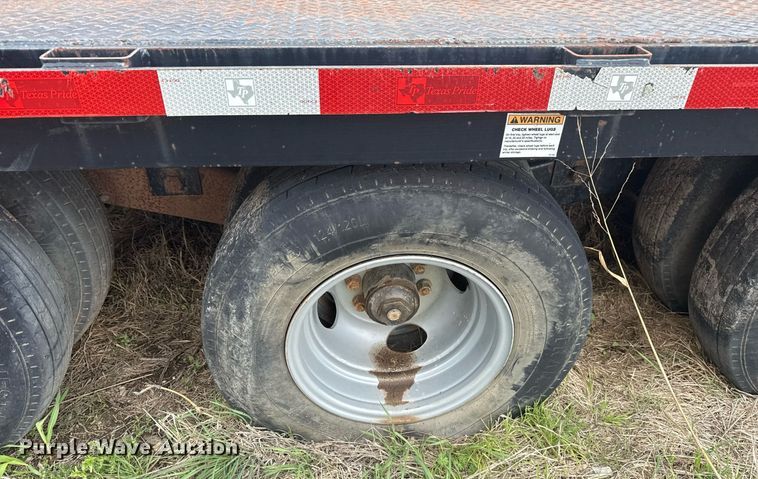 image for item DM5694 2019 Texas Pride Trailers FT83236KGN equipment trailer