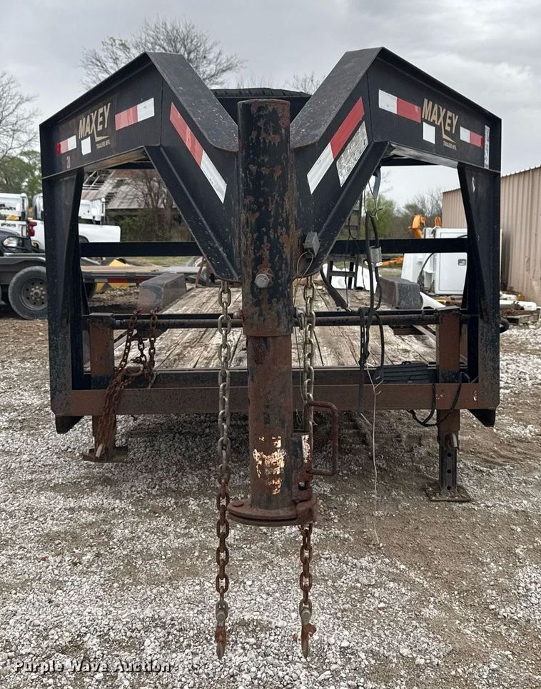 image for item DM5697 2011 Maxey Trailers equipment trailer