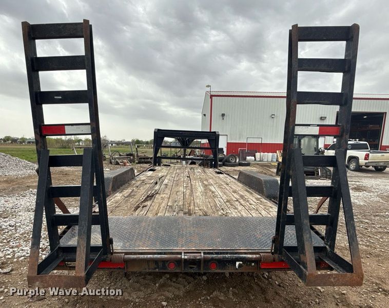 image for item DM5697 2011 Maxey Trailers equipment trailer