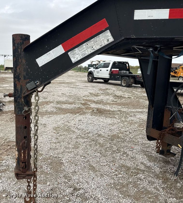 image for item DM5697 2011 Maxey Trailers equipment trailer