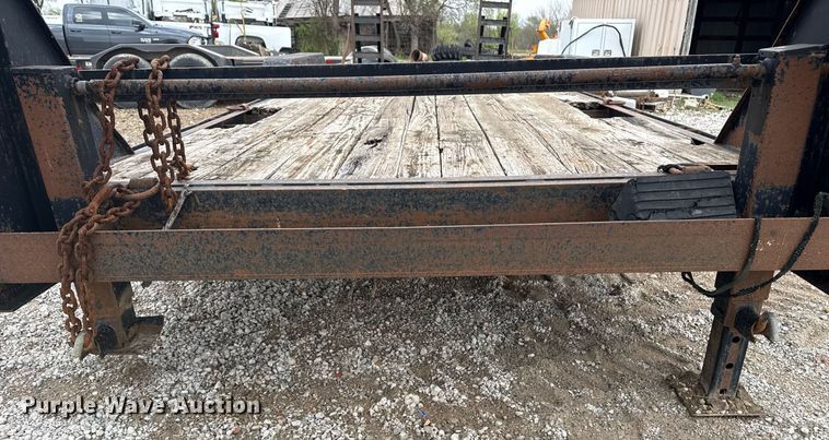 image for item DM5697 2011 Maxey Trailers equipment trailer
