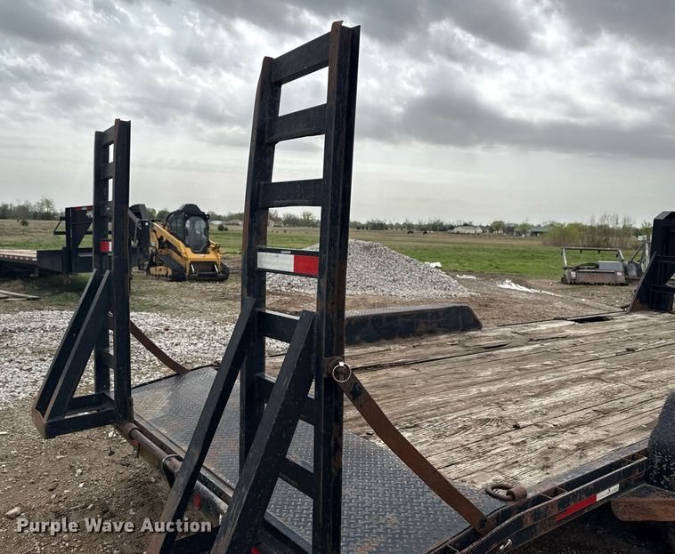 image for item DM5697 2011 Maxey Trailers equipment trailer