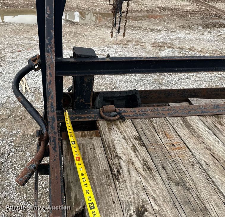 image for item DM5697 2011 Maxey Trailers equipment trailer