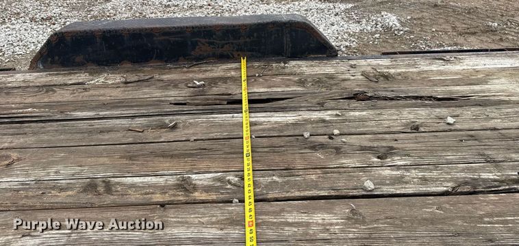 image for item DM5697 2011 Maxey Trailers equipment trailer