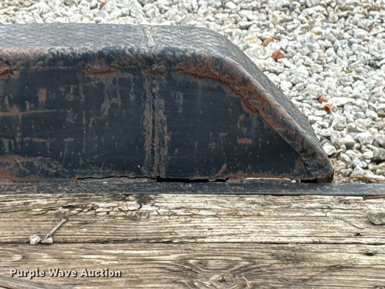 image for item DM5697 2011 Maxey Trailers equipment trailer