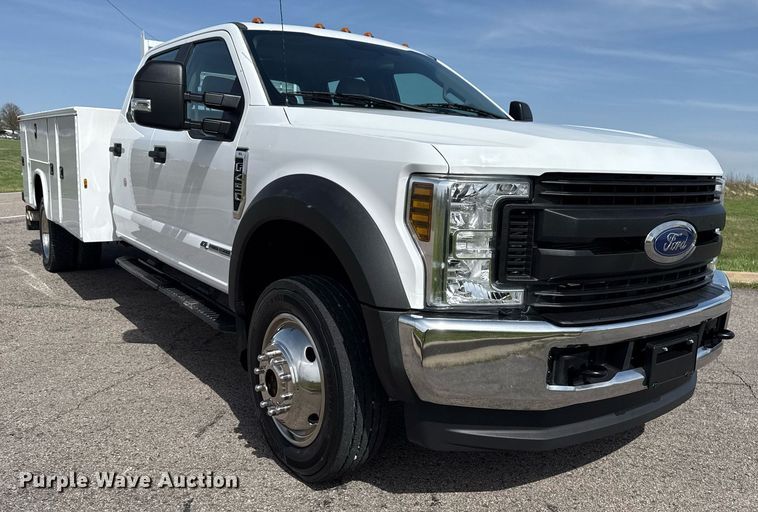 image for item DM5700 2019 Ford F450 Super Duty  Crew Cab utility / service truck