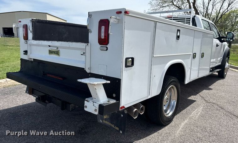 image for item DM5700 2019 Ford F450 Super Duty  Crew Cab utility / service truck