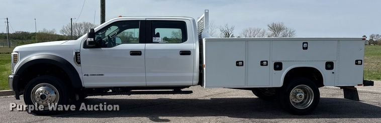 image for item DM5700 2019 Ford F450 Super Duty  Crew Cab utility / service truck