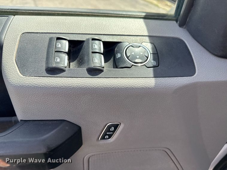 image for item DM5700 2019 Ford F450 Super Duty  Crew Cab utility / service truck