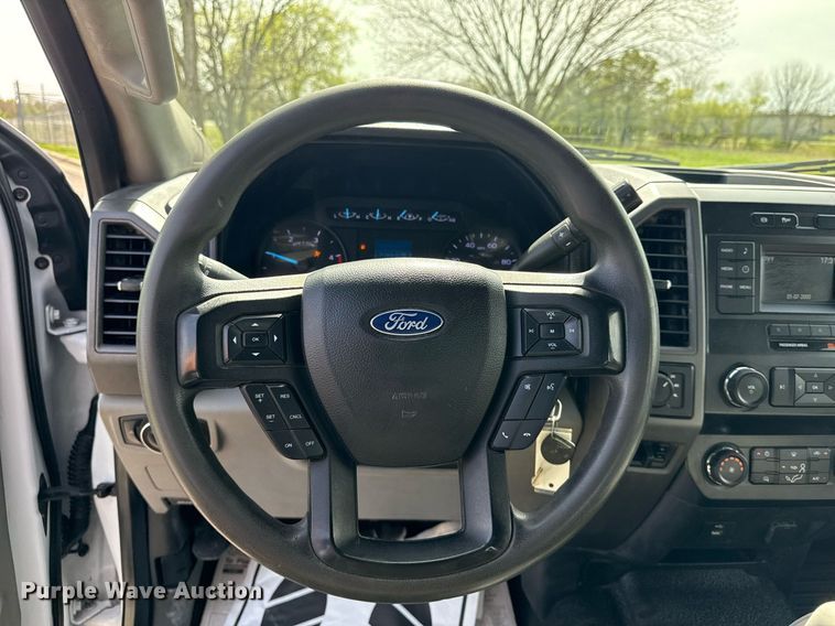 image for item DM5700 2019 Ford F450 Super Duty  Crew Cab utility / service truck