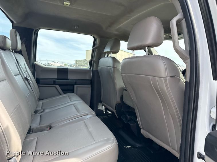 image for item DM5700 2019 Ford F450 Super Duty  Crew Cab utility / service truck