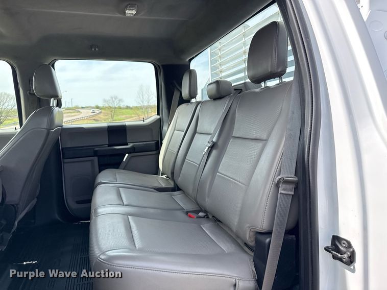 image for item DM5700 2019 Ford F450 Super Duty  Crew Cab utility / service truck