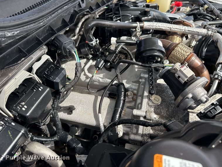 image for item DM5700 2019 Ford F450 Super Duty  Crew Cab utility / service truck