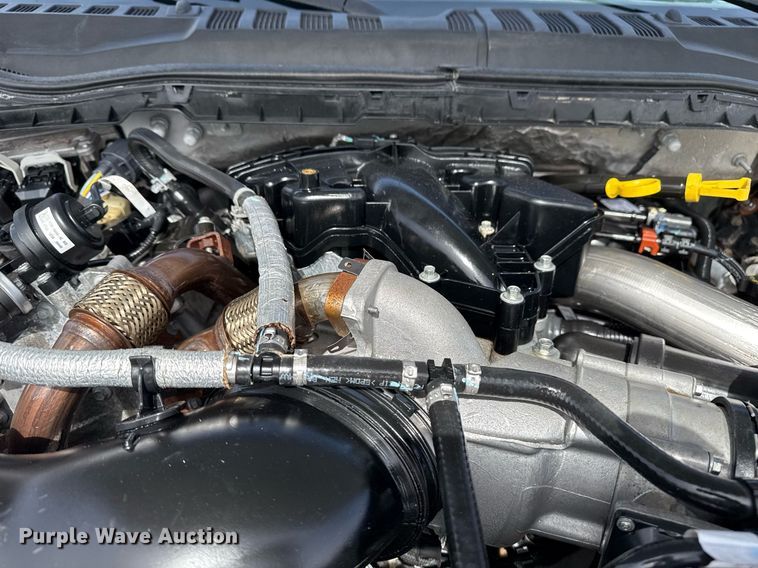 image for item DM5700 2019 Ford F450 Super Duty  Crew Cab utility / service truck